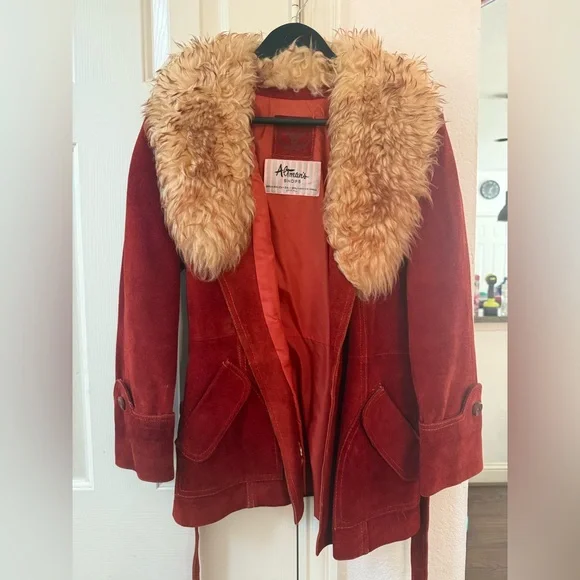 Custom post for Mimi - Picture 2 of 2